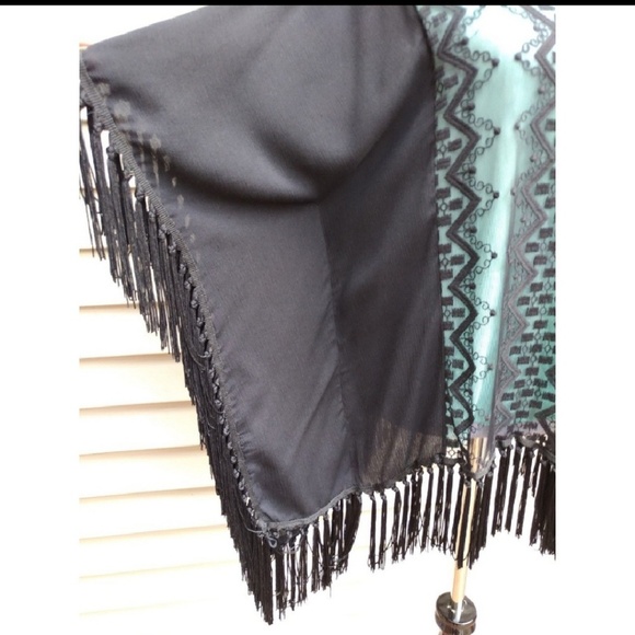 💰50% Off💰Moa Moa Women's Closed Poncho Small - Picture 4 of 8